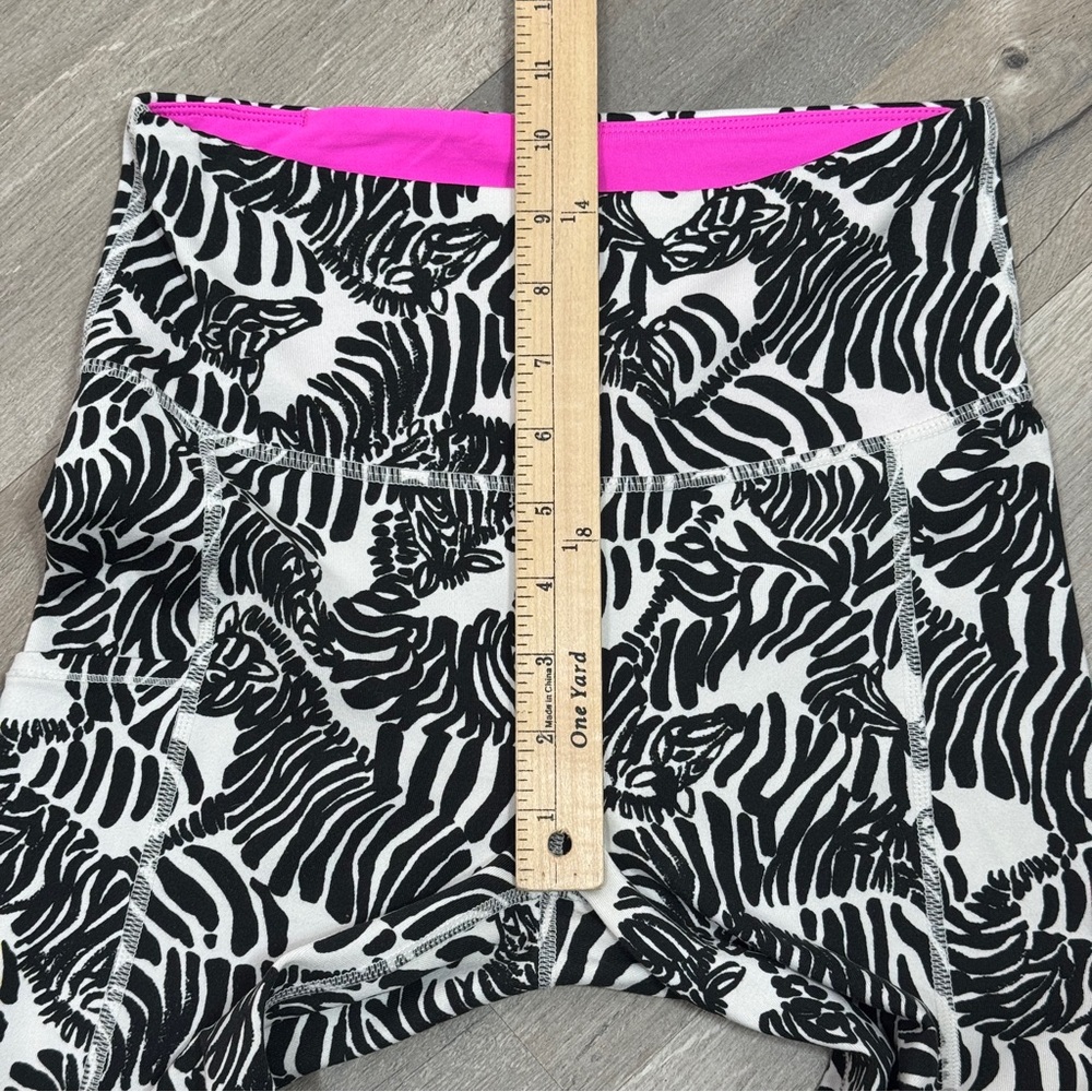 Lilly Pulitzer Lexletic Weekender Crop Midi Leggings Zebras Print XS - Picture 11 of 13